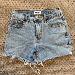 Tilly’s (rsq) girls light wash carpenter jean shorts